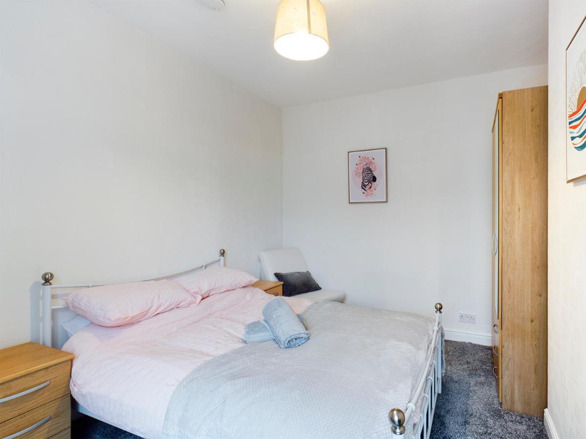 Cheerful 3 Bedroom Home With Free Parking And Wifi Chester Esterno foto