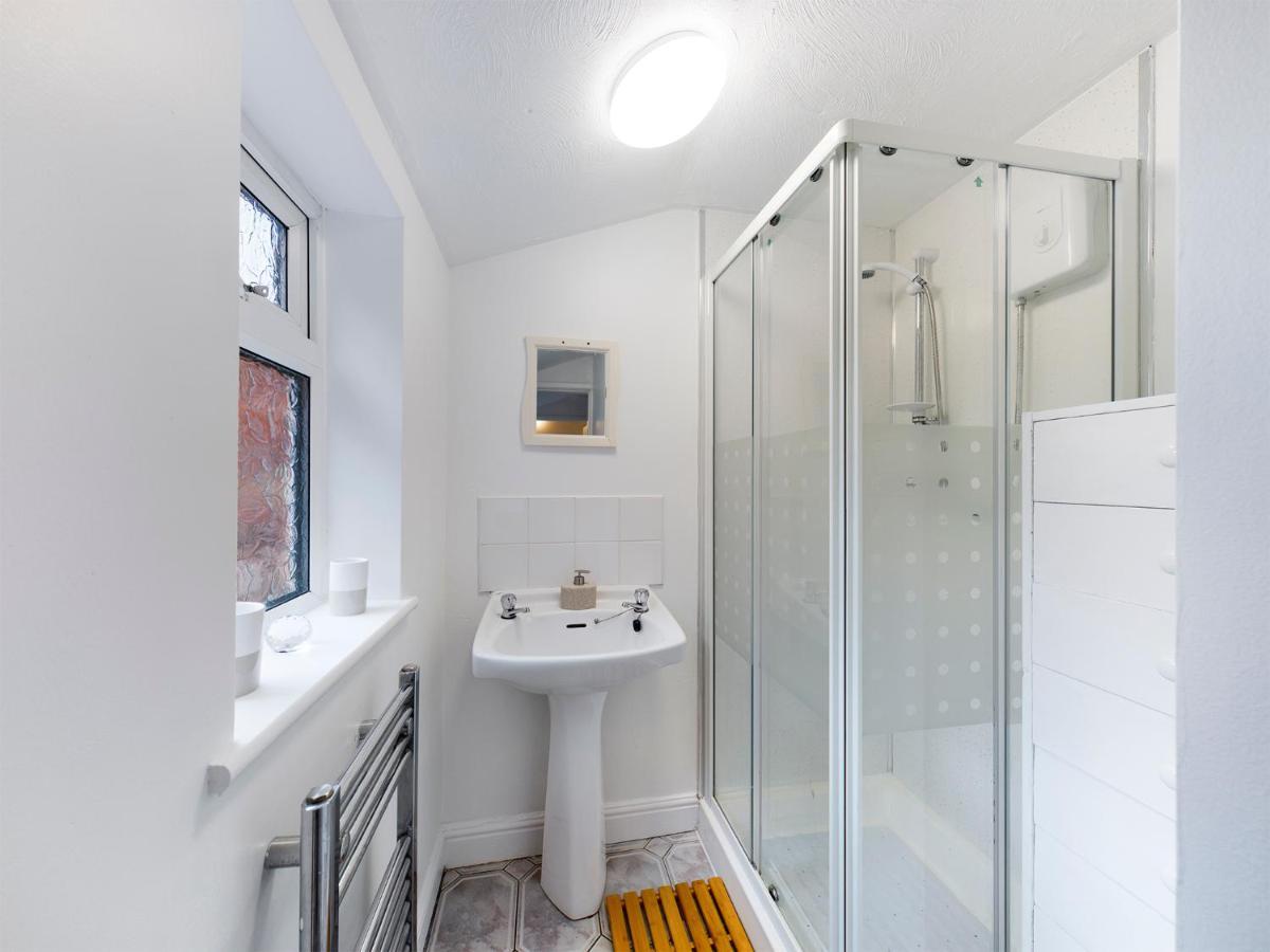 Cheerful 3 Bedroom Home With Free Parking And Wifi Chester Esterno foto