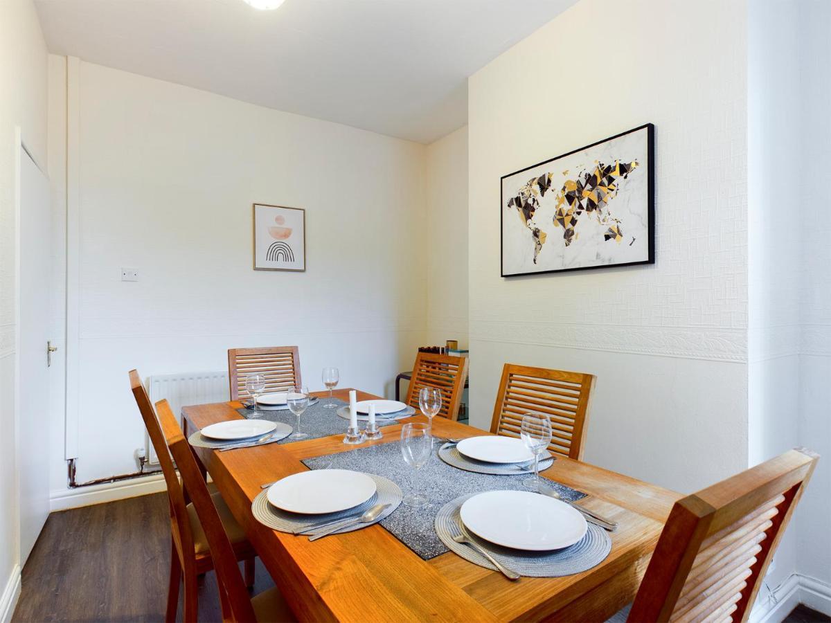 Cheerful 3 Bedroom Home With Free Parking And Wifi Chester Esterno foto